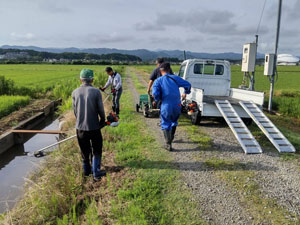 水路草刈り